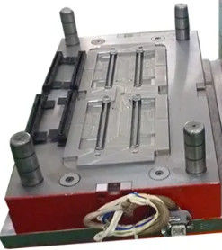 ODM Electronics Injection Molding Runner S136 قالب اسلات کارت سی دی