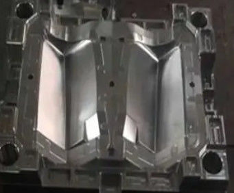 NAK80 Motoryzacja Formowanie wtryskowe Plastikowa forma spojlera samochodowego ISO9001